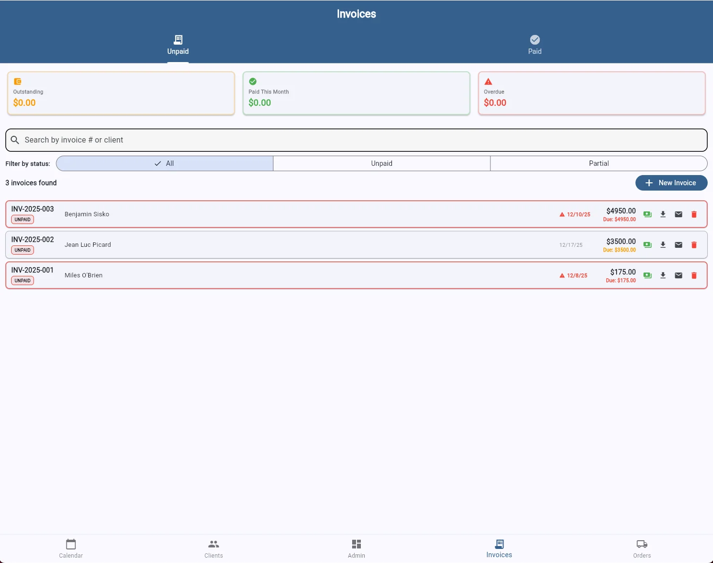 SaddleWorks invoice dashboard showing outstanding, paid, and overdue totals with searchable invoice list